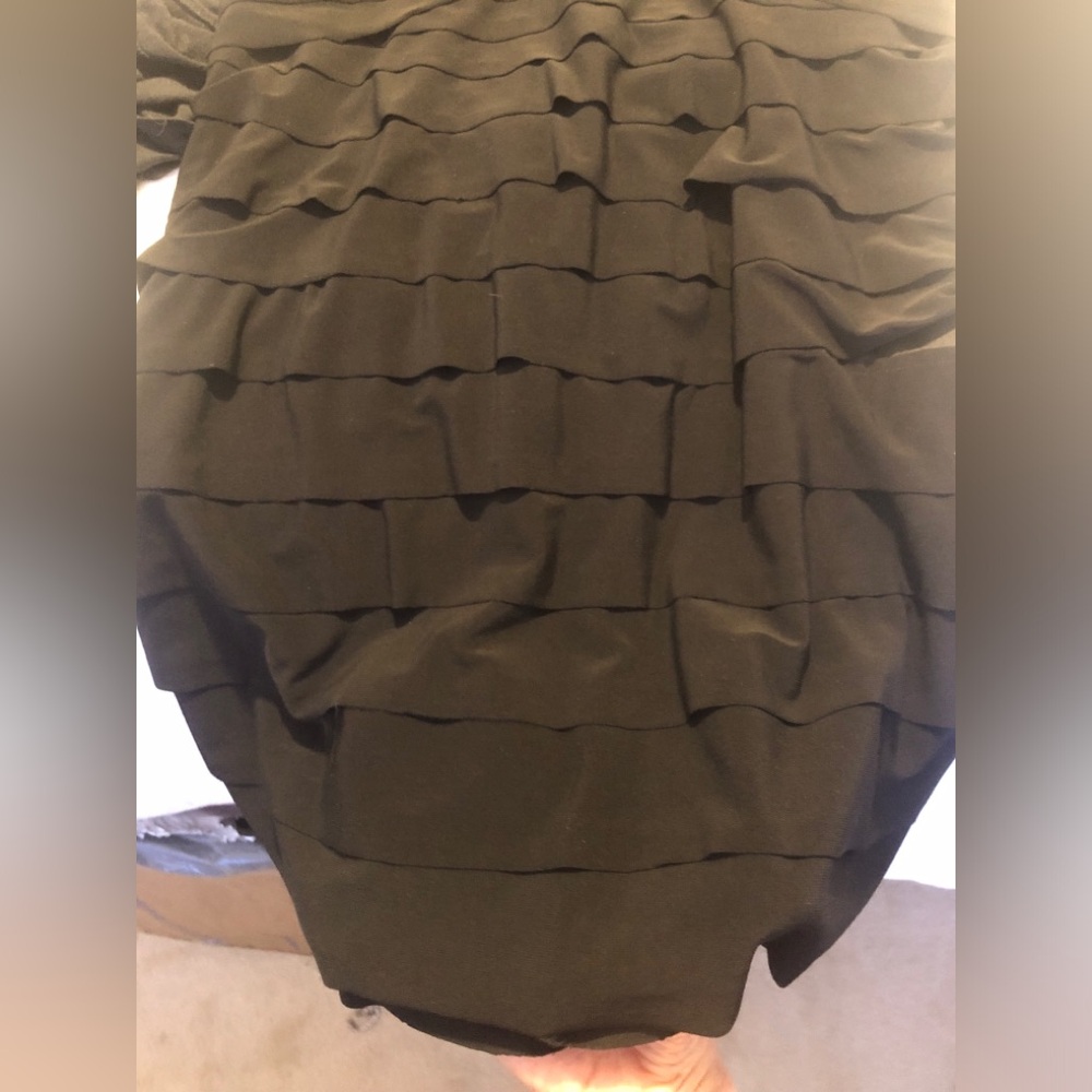 Evan Piccone Black Sleeveless Ruffle Cocktail Dress - Picture 3 of 9